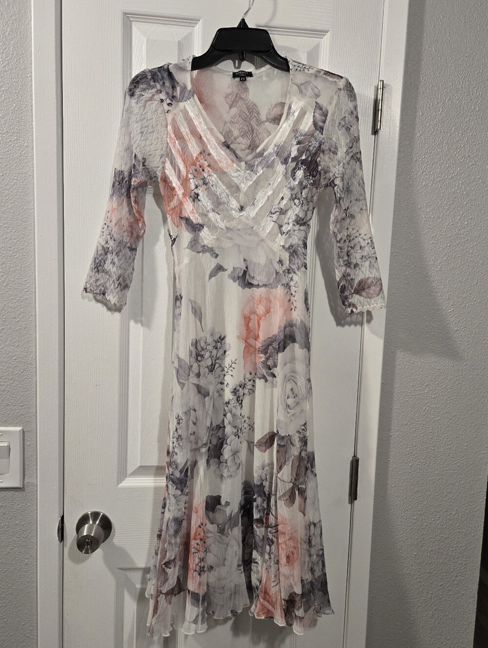 Komarov V-Neck 3/4 Lace Sleeves Floral Midi Dress Nwot P/Small